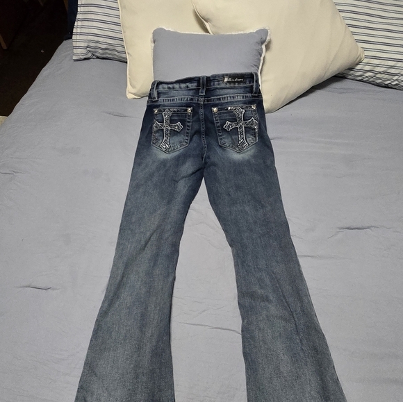 Jeans - Picture 2 of 3